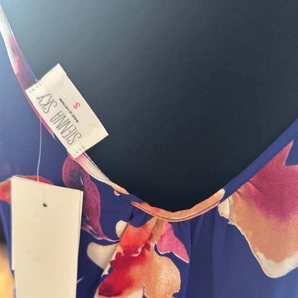 Floral Print Women's Top - Picture 7 of 7